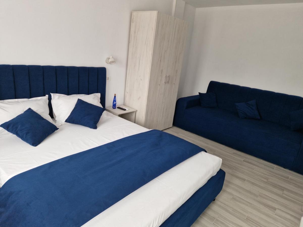 Hotel Yuka Vama Veche Exteriér fotografie