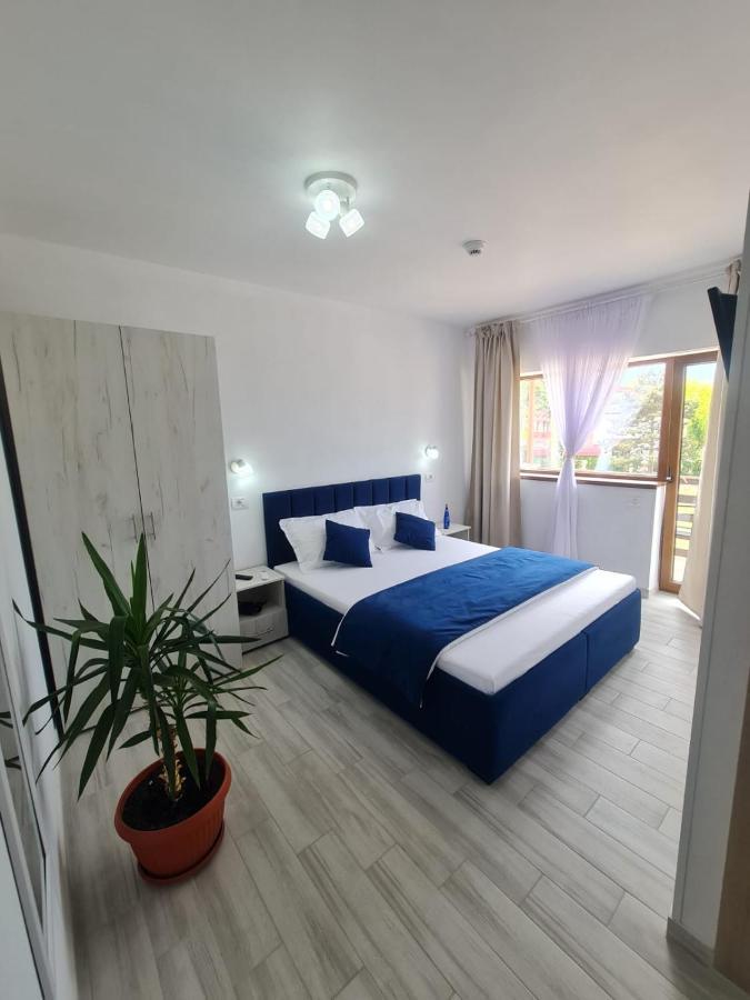 Hotel Yuka Vama Veche Exteriér fotografie