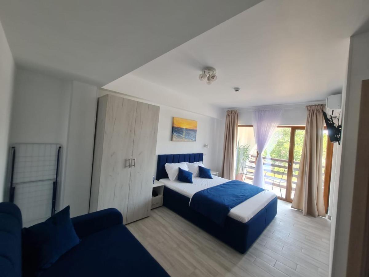 Hotel Yuka Vama Veche Exteriér fotografie