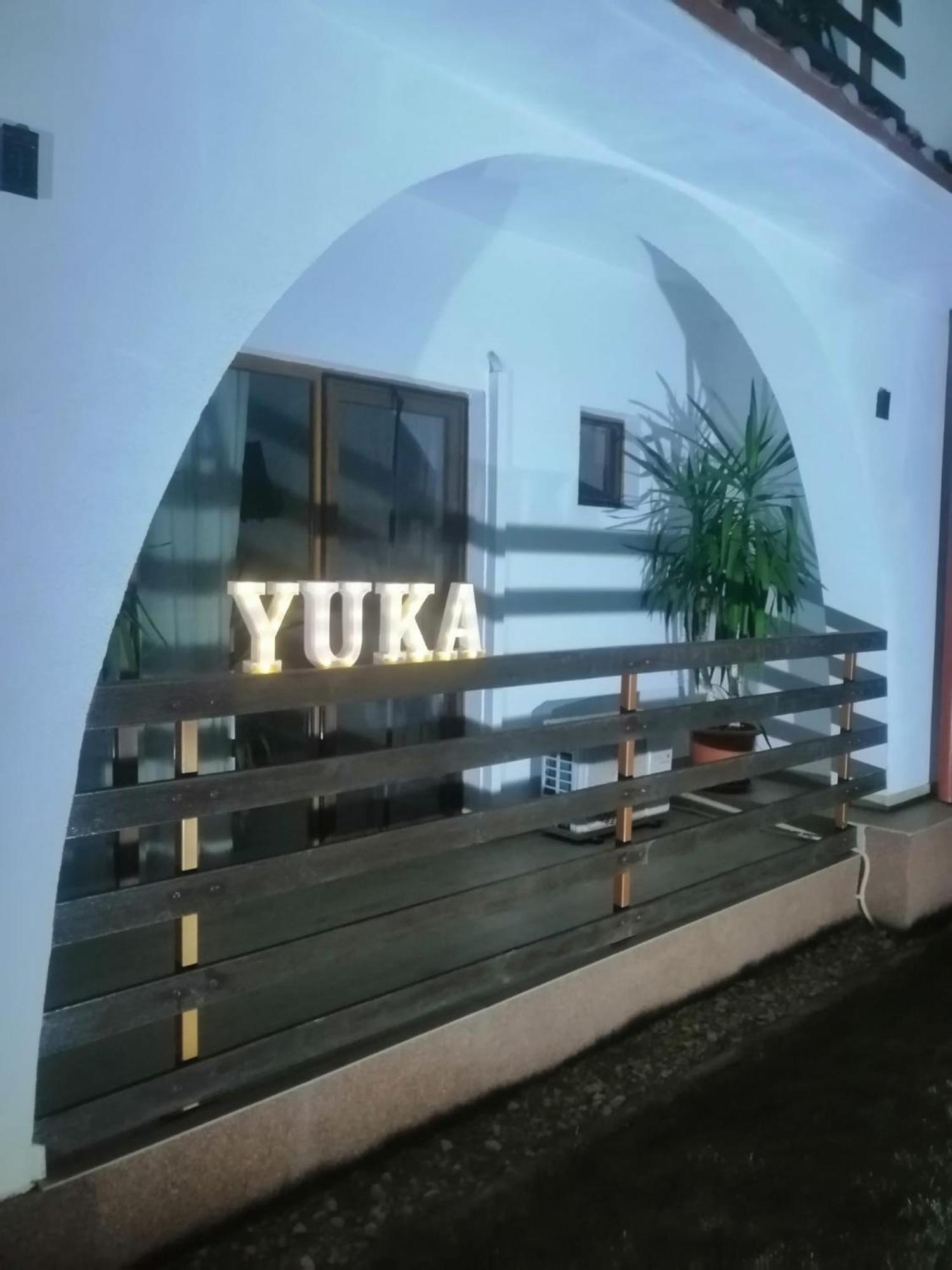 Hotel Yuka Vama Veche Exteriér fotografie